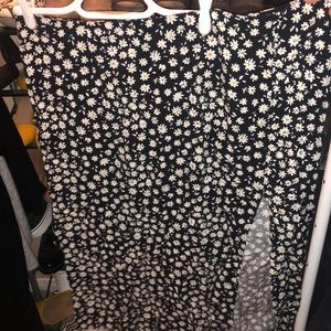 Maxi skirt (knees long)